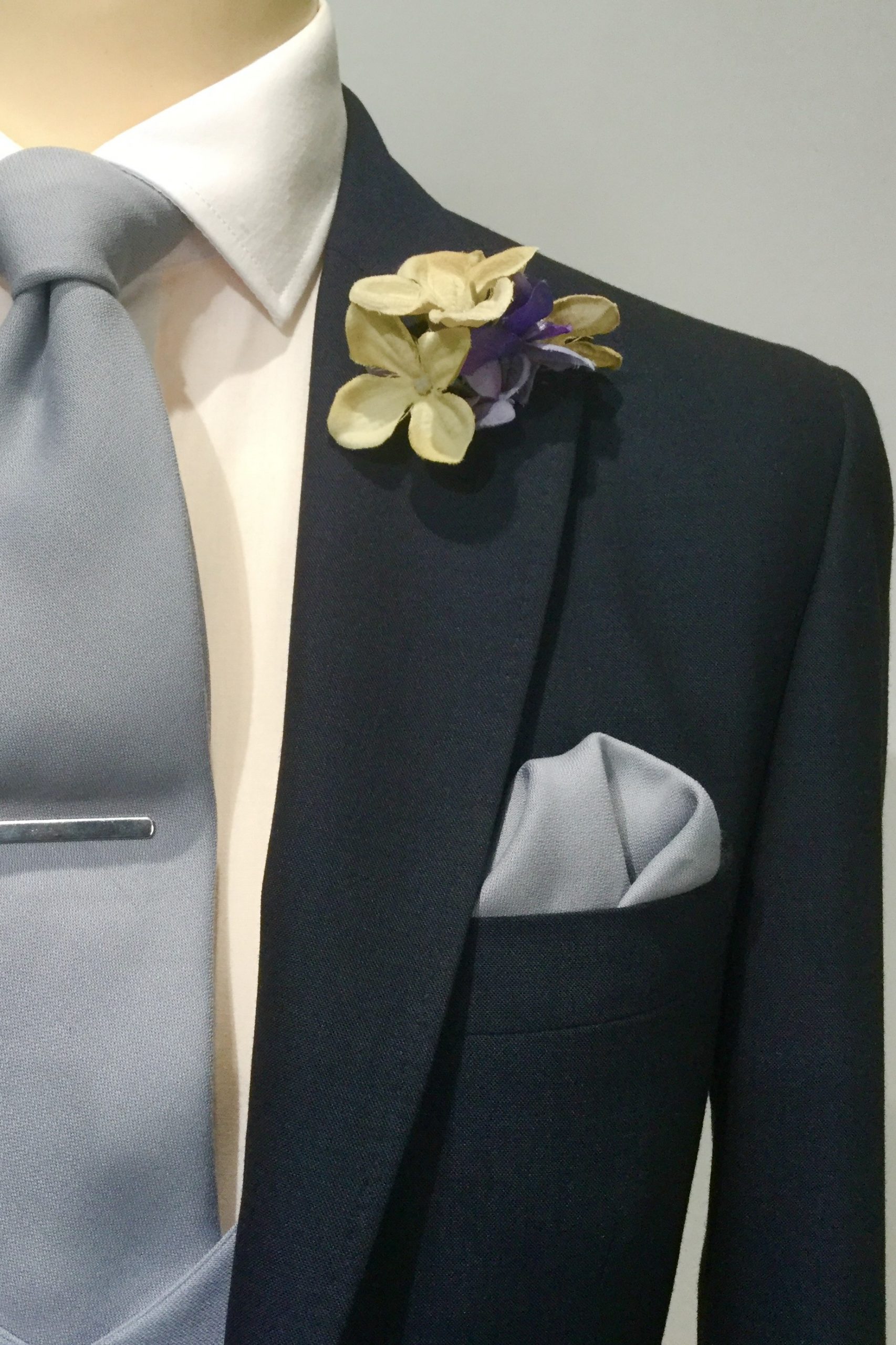 Navy Lounge Mens Wedding Hire suit with grey tie by Black Tie Menswear